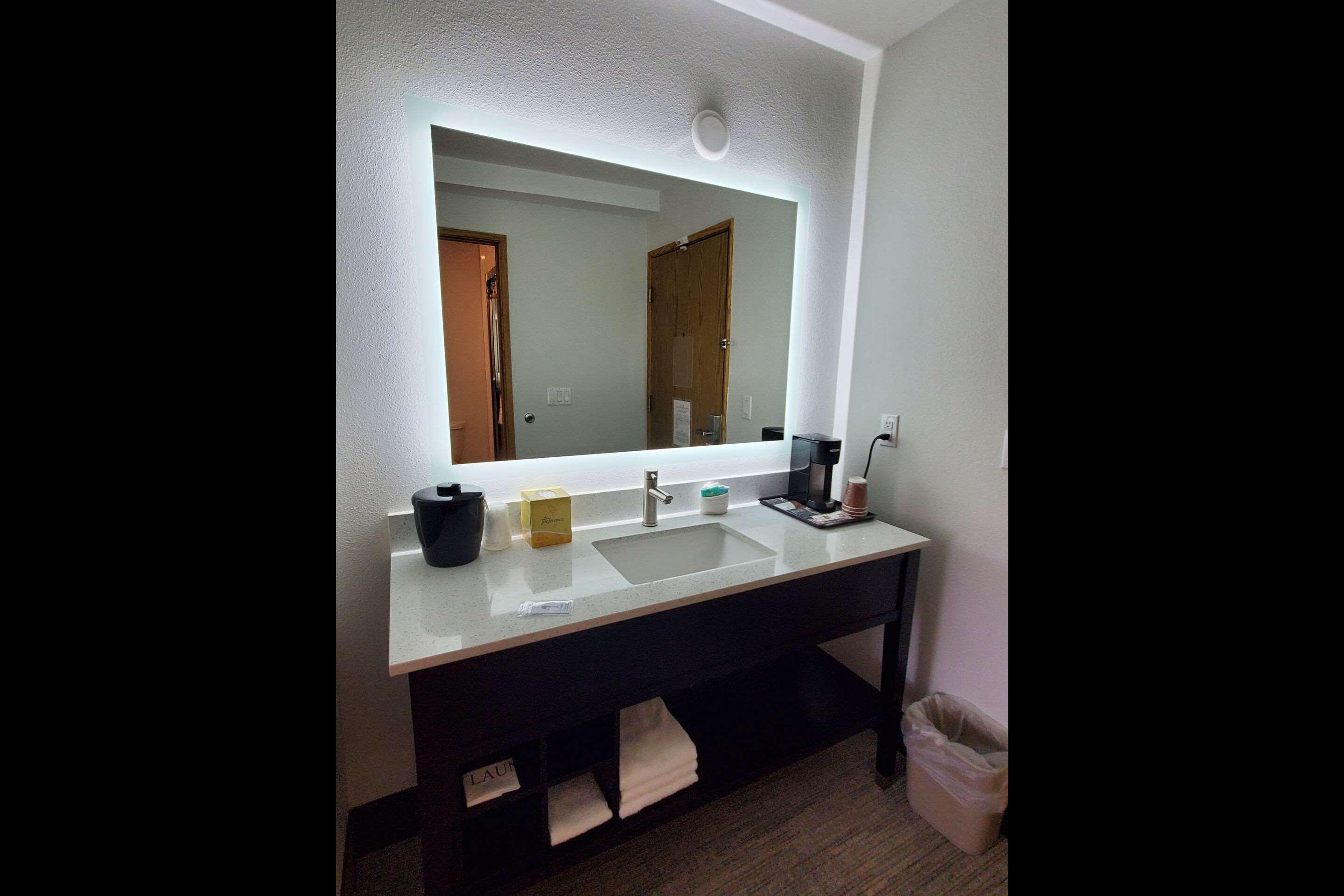 Hotel Thea Tacoma, Ascend Hotel Collection Экстерьер фото
